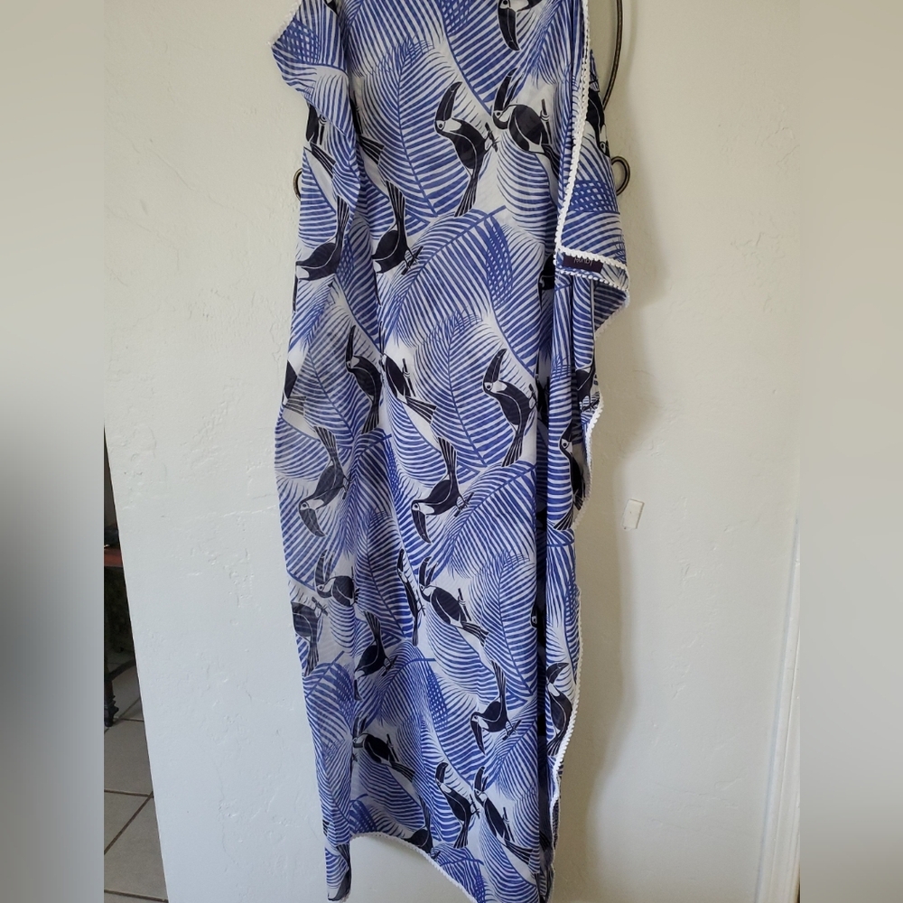 Elegant Blue and White Toucan Print Scarf